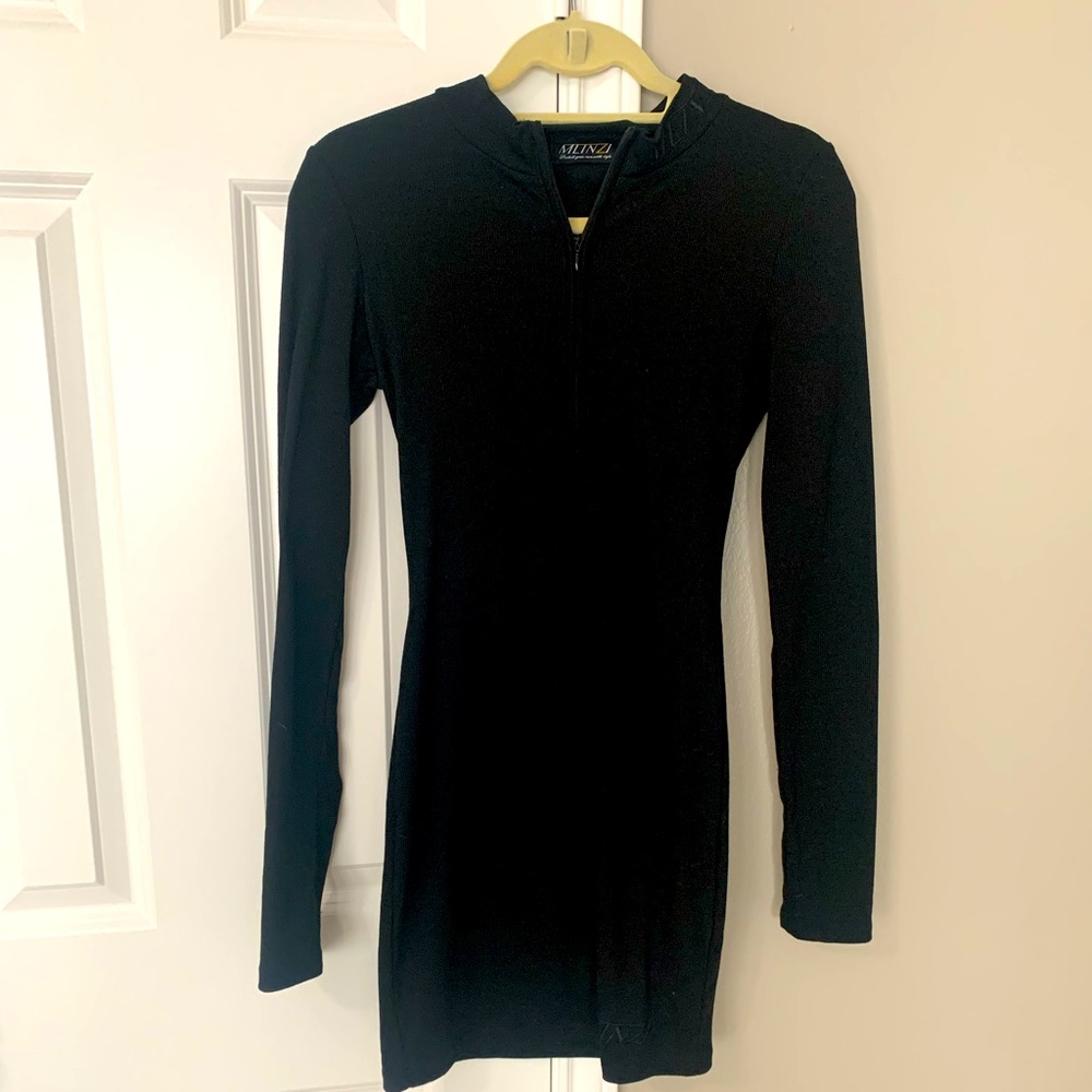 NWOT Black Bodycon Long Sleeve Dress w/ Quarter Zip & Thumbholes - Medium